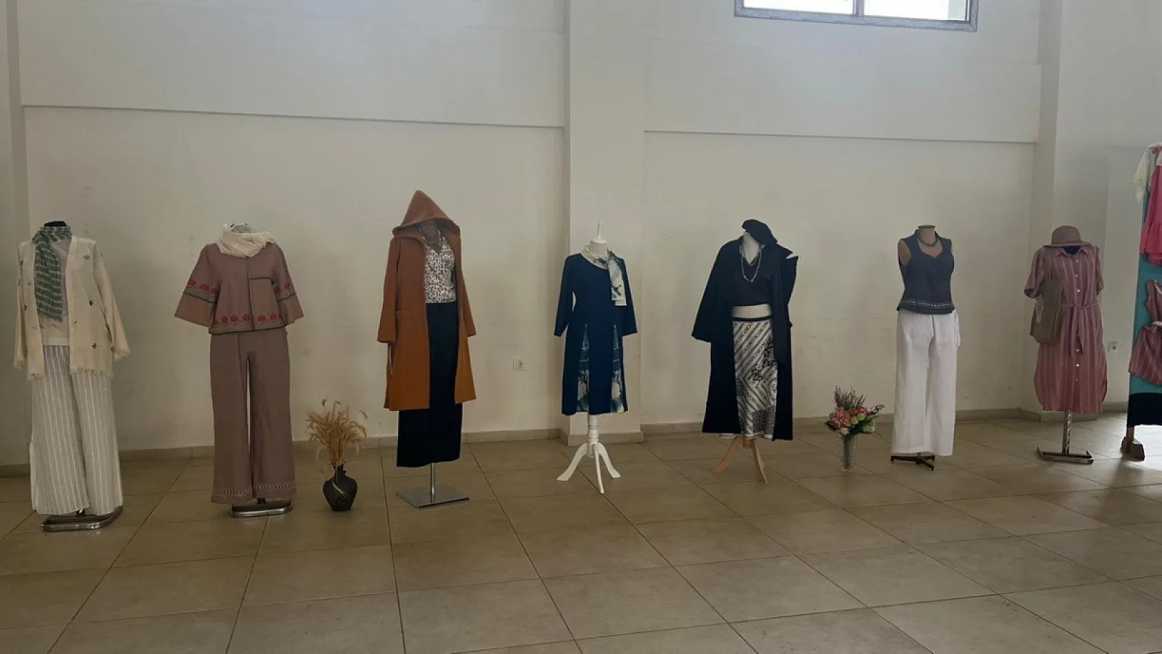 Fethiye'de dastar sergisi: Kadın emeği geleneksel dokumayı yaşatıyor
