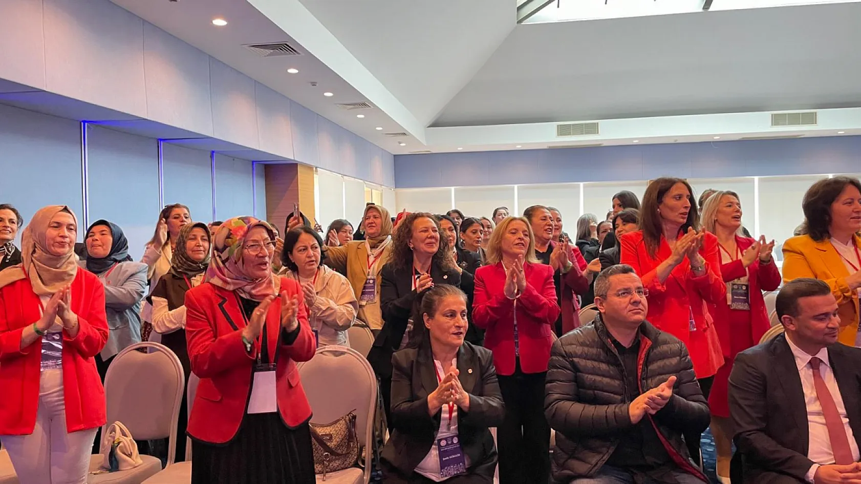 Ege'nin kadın muhtarları Fethiye'de buluştu: 'Muhtarın Yanında, Muhtarlığın Yarınında'