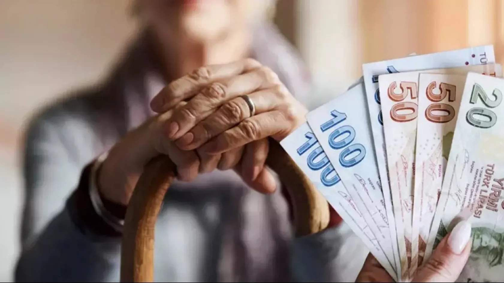 SSK ve Bağkur emeklisi için yüzde 10,06 zam, işte yeni maaş tablosu