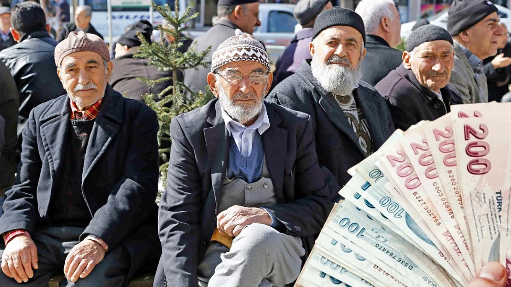 2025 Ocak emekli zam farkı ne zaman alınacak? İşte maaşların yatma tarihi