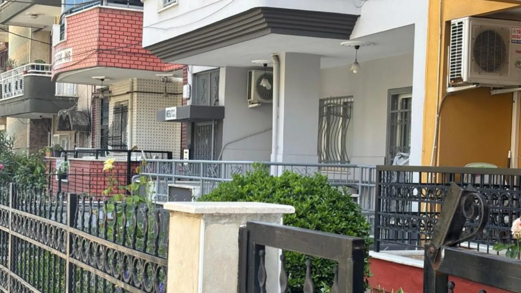Eşini öldüren adam, annesini kurtarmaya çalışan kızını da darbetti