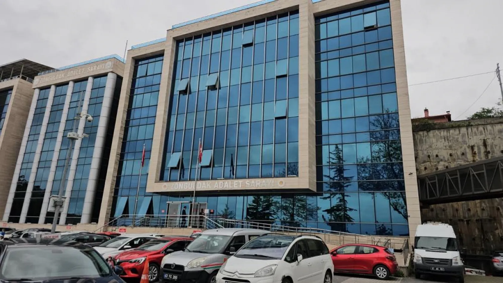 Eşini ve kayınvalidesini öldüren sanığa iki kez ağırlaştırılmış müebbet hapis cezası