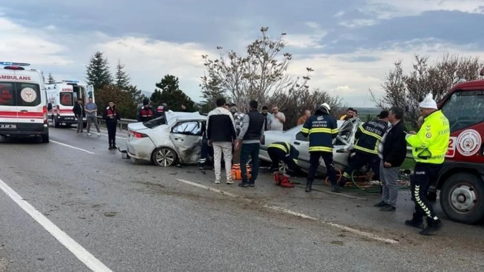 Eskişehir-Ankara yolunda feci kaza: 4 ölü, 2 yaralı