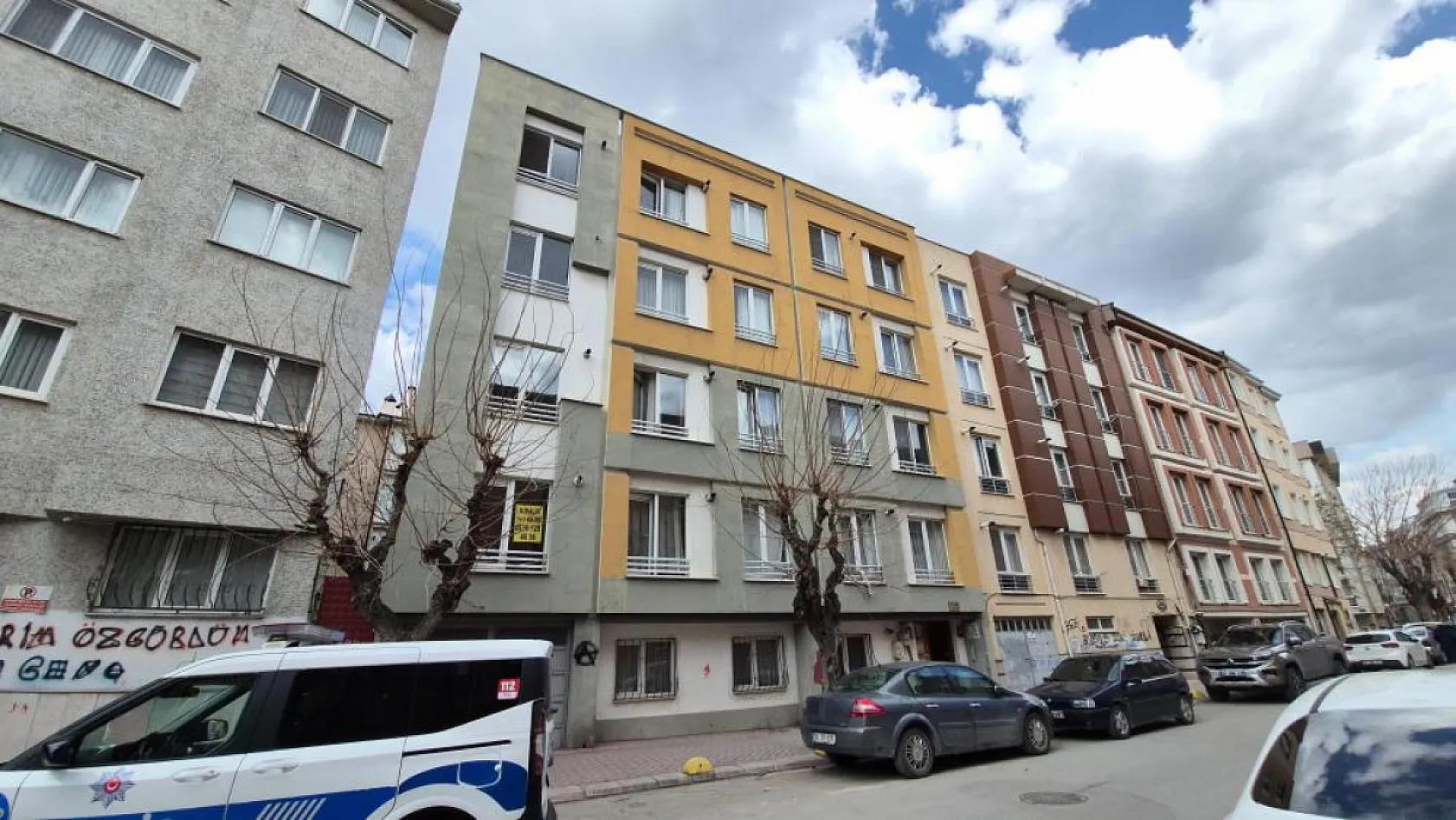 Eskişehir'de 4'üncü kattan düşen öğrenci ağır yaralandı