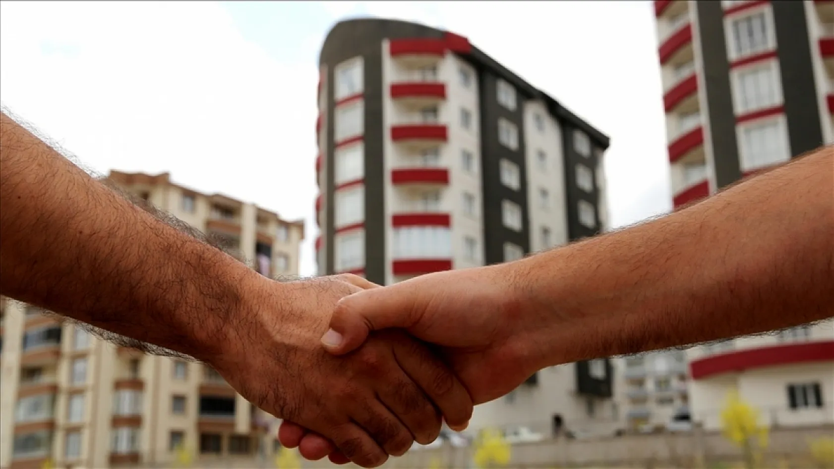 Ev ve Arsa Satışında Yeni Düzenleme: Ödemeler Banka Üzerinden Yapılacak