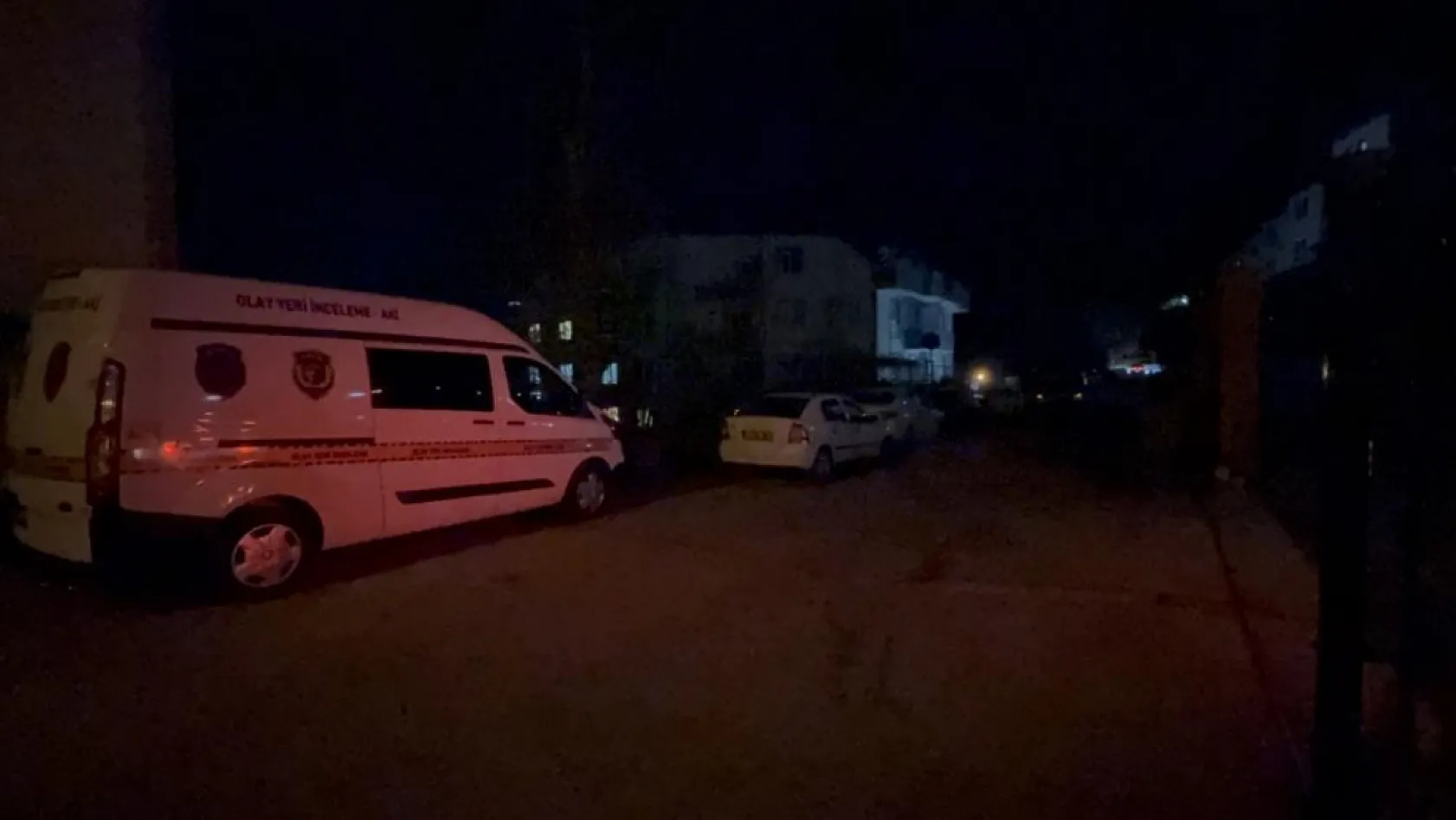 Evinde ölü bulunan şahıs eski eşi ve çocuklarına not bırakmış