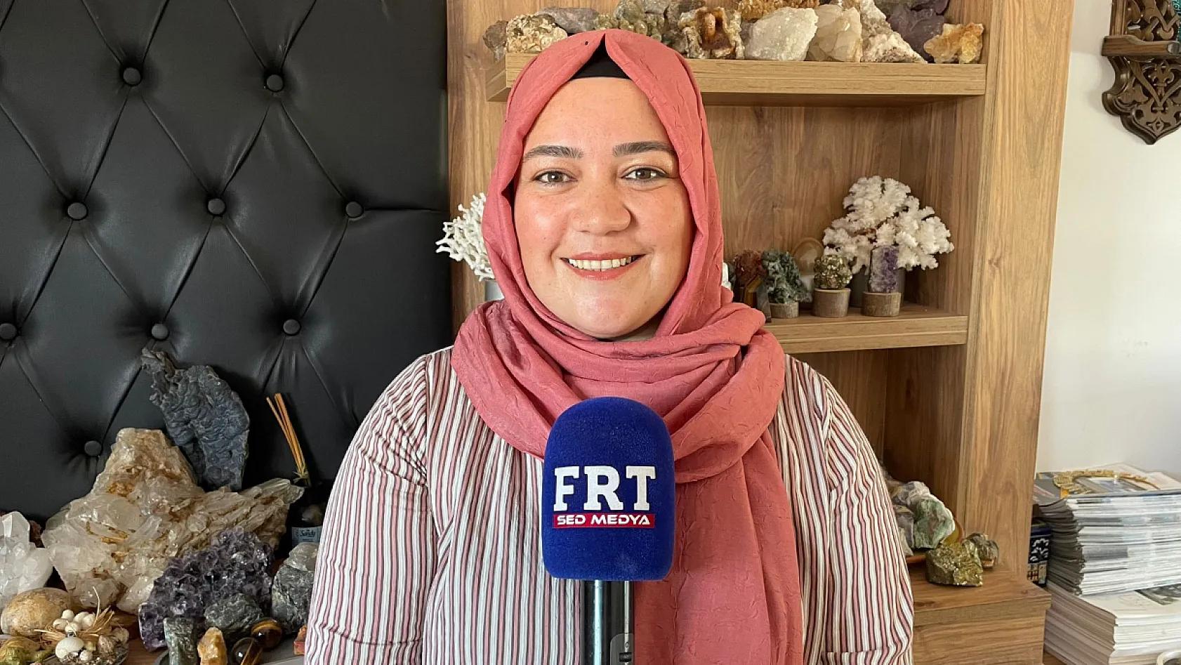 Evleri koruduğuna inanılan kadim taş: Fethiye'de litoterapist Tuba Aydın anlattı