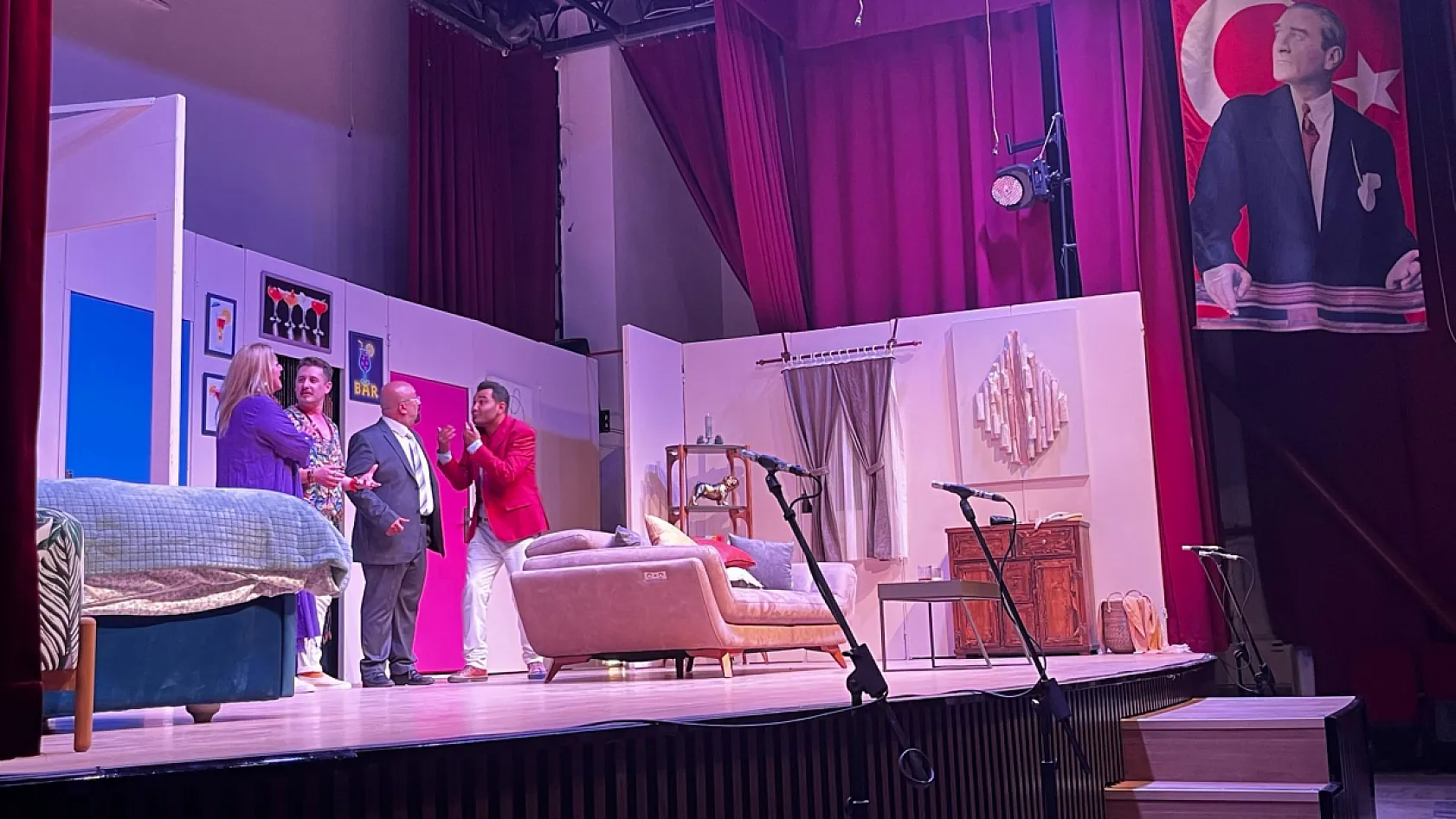 Fethiye'de kahkaha tufanı: 'Vay Başımıza Gelenler'