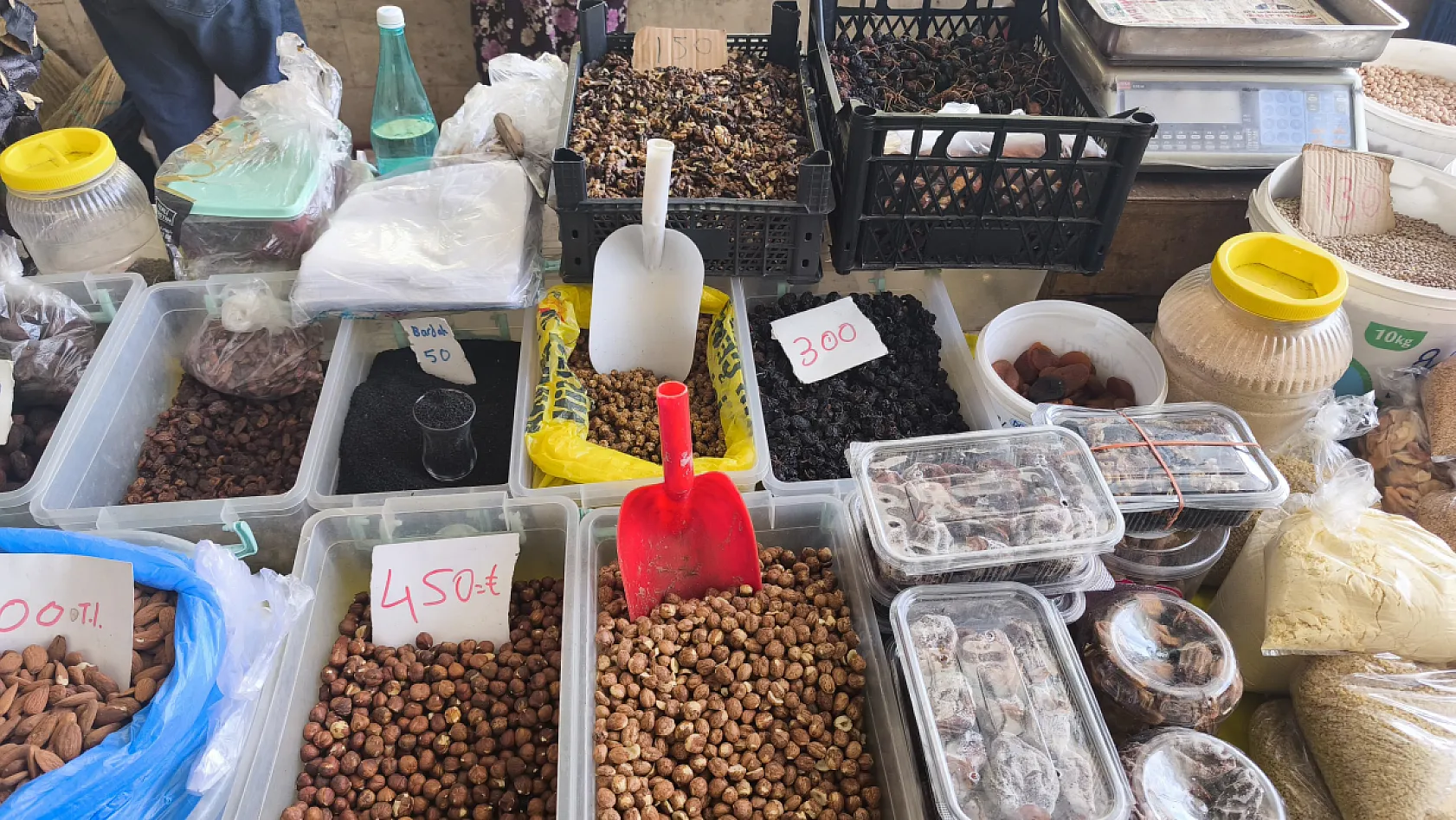 Fethiye Cuma Pazarı'nda üretici zor durumda: 'Maliyetler çok yüksek'