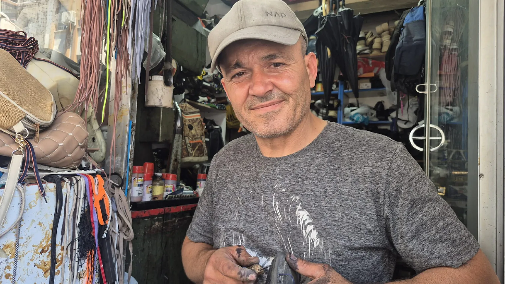 Fethiye'de ayakkabı ve çanta tamiratına yoğun talep