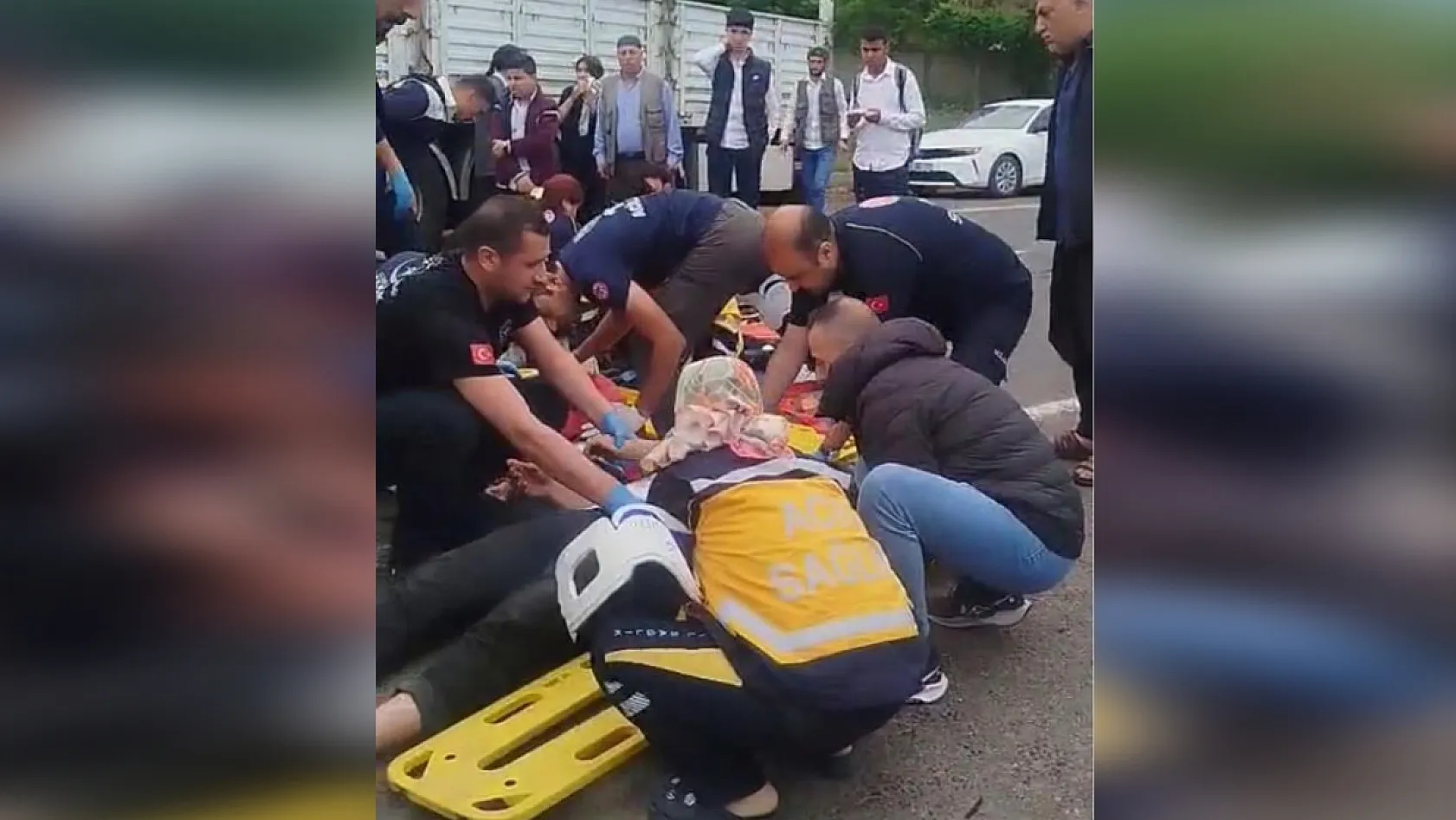 Öğrenci servisi tıra çarptı: 6 yaralı