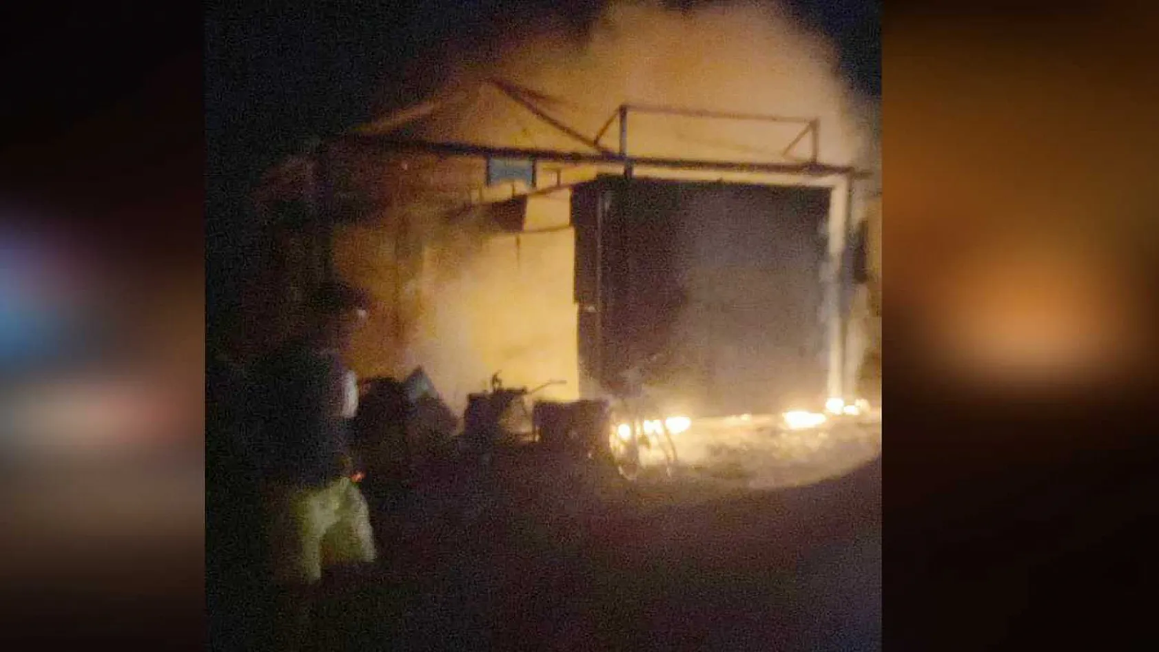 Milas'ta korkutan yangın: Prefabrik ev tamamen yandı