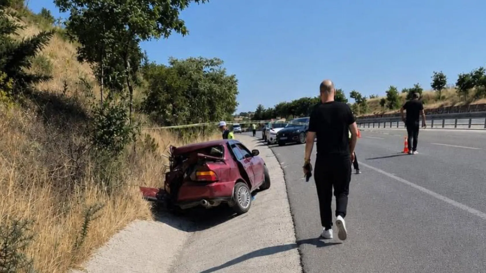 Süt Kamyonu ile Otomobil Çarpıştı: 1 Ölü