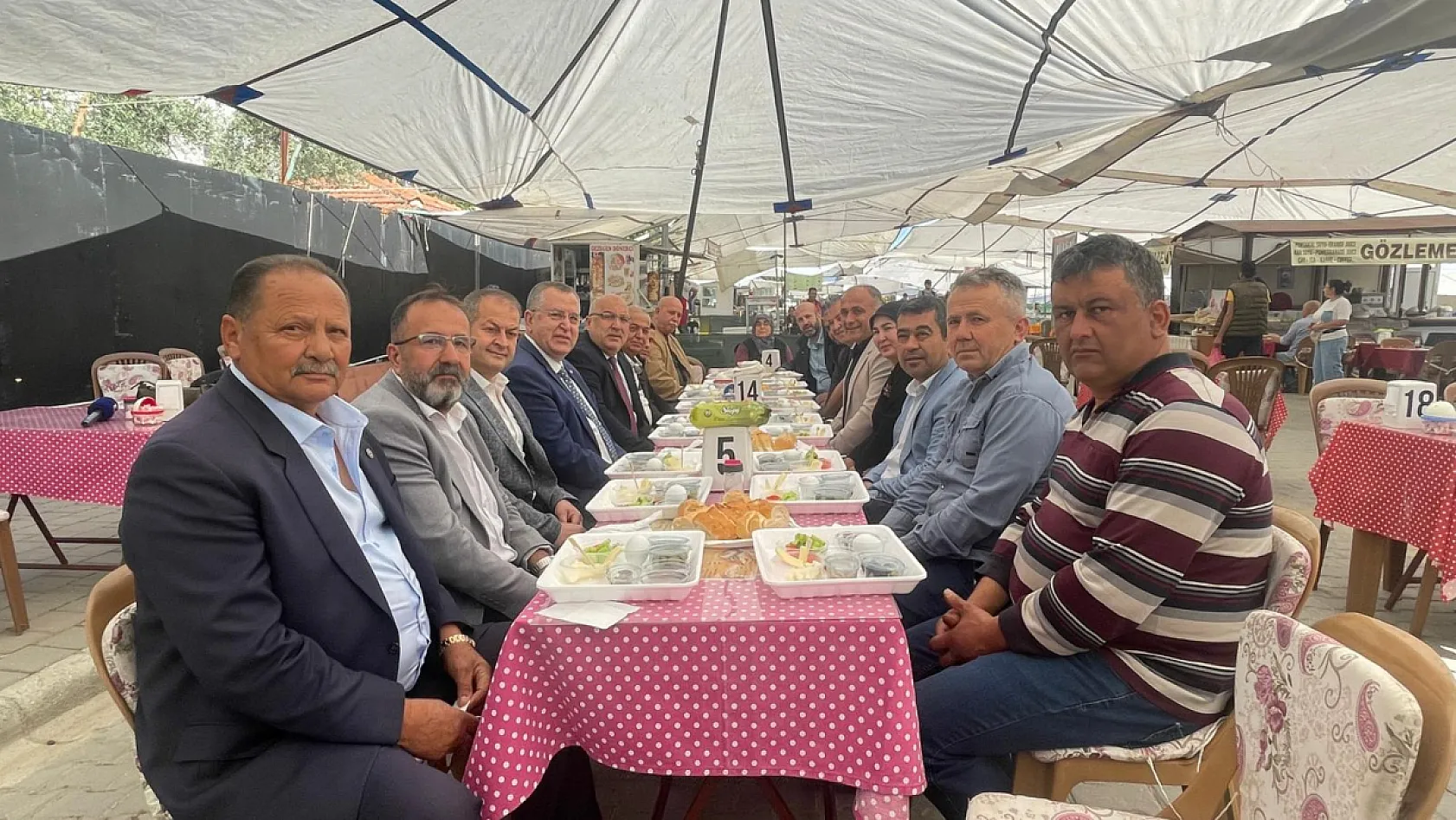 Federasyon Başkanı Karaca Fethiye'de pazar esnafıyla buluştu