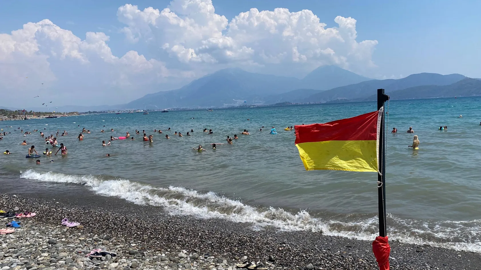 Fethiye Akmaz Plajı Yaz Sezonuna Hazır: Yeni Saat Uygulaması Başladı