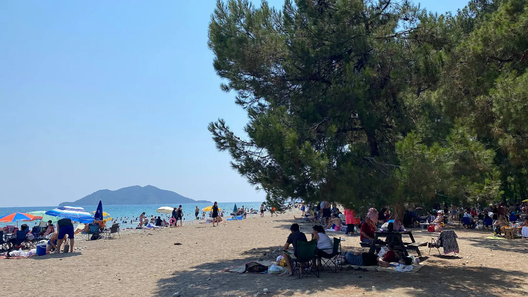 Fethiye Akmaz Plajı Yaz Sezonuna Hazır: Yeni Saat Uygulaması Başladı