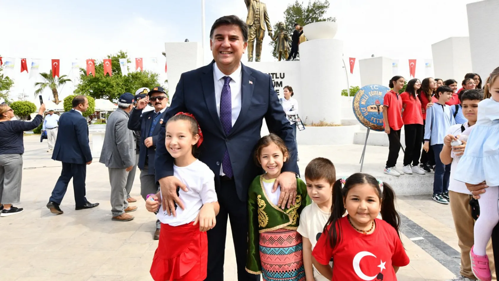 Fethiye Belediye Başkanı Karaca'dan 23 Nisan mesajı 'Çocuklarımızın güvenliği ortak sorumluluğumuz'