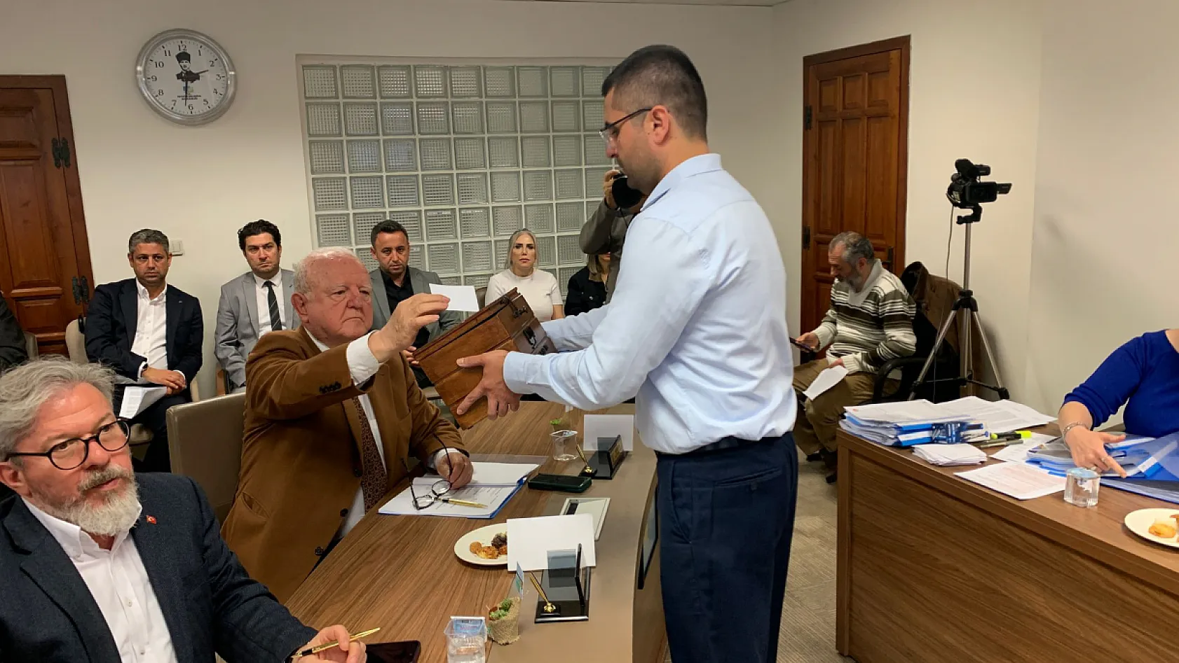 Fethiye Belediye Meclisi'nde seçim gündemi: Başkan vekilleri, katip üyeler ve komisyonlar belirlendi