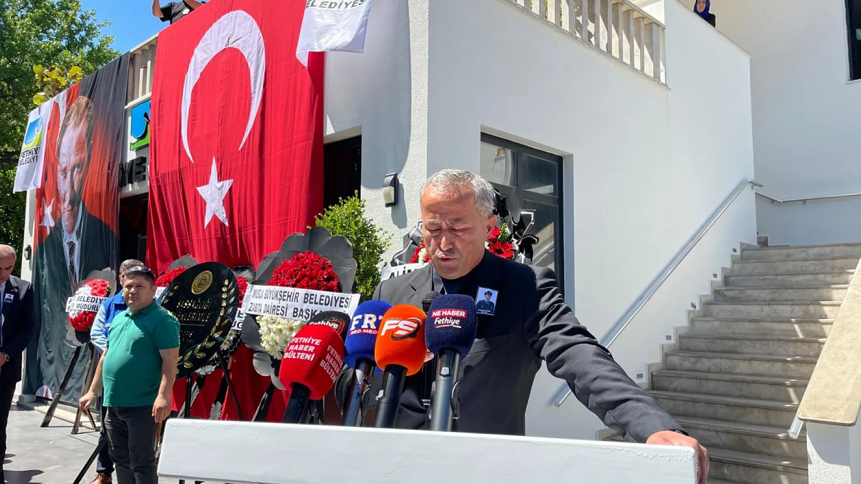Fethiye Belediyesi'nde Kerem Ersoy'a hüzünlü veda