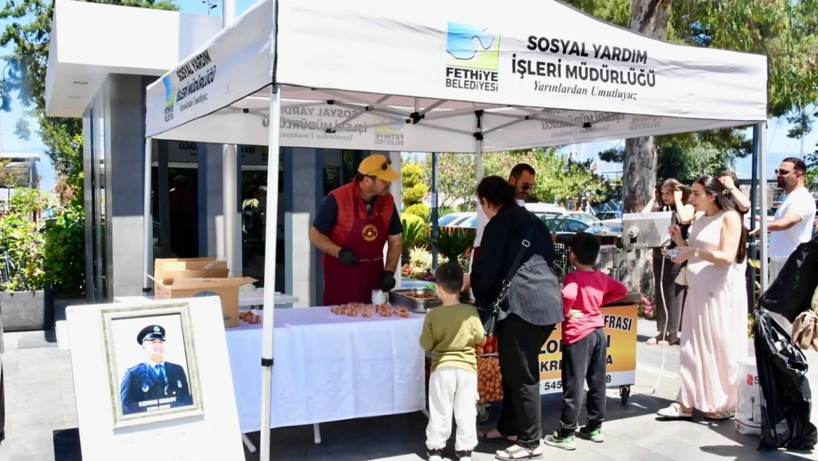 Fethiye Belediyesi'nde Merhum Zabıta Personeli Kerem Ersoy İçin Lokma Hayrı Düzenlendi
