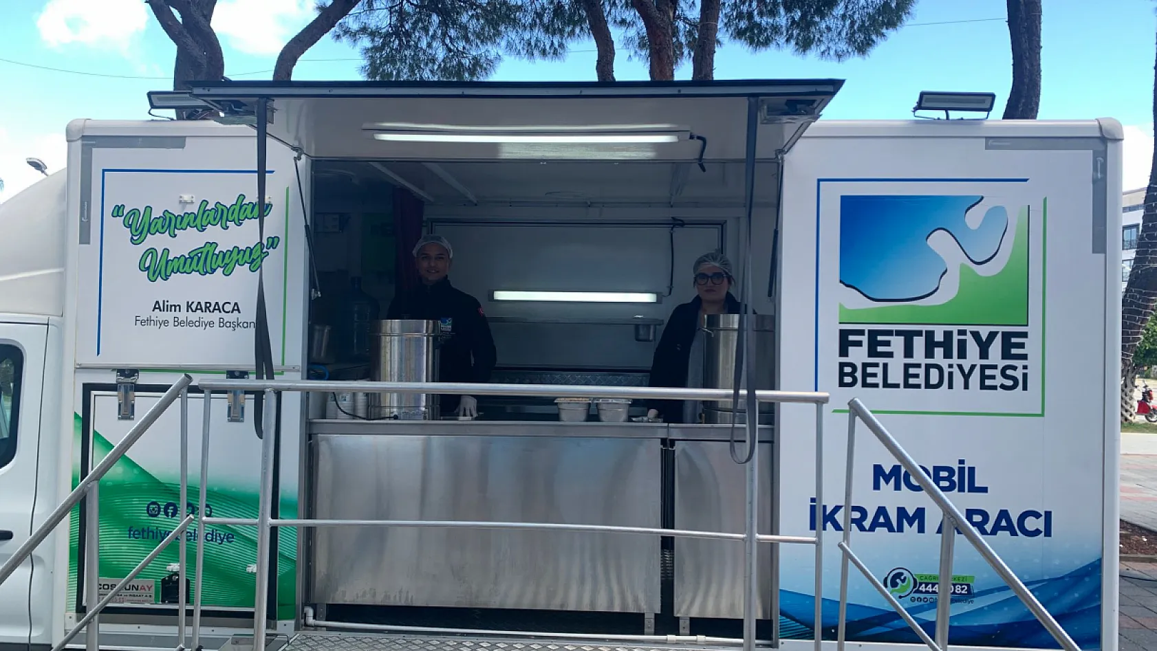 Fethiye Belediyesi'nden çay ve kurabiye ikramı