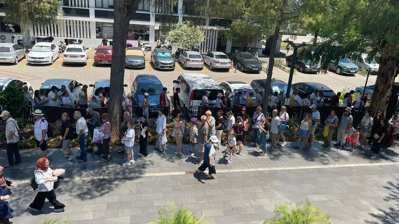 Fethiye Belediyesi'nden Muharrem Ayında Geleneksel Aşure İkramı