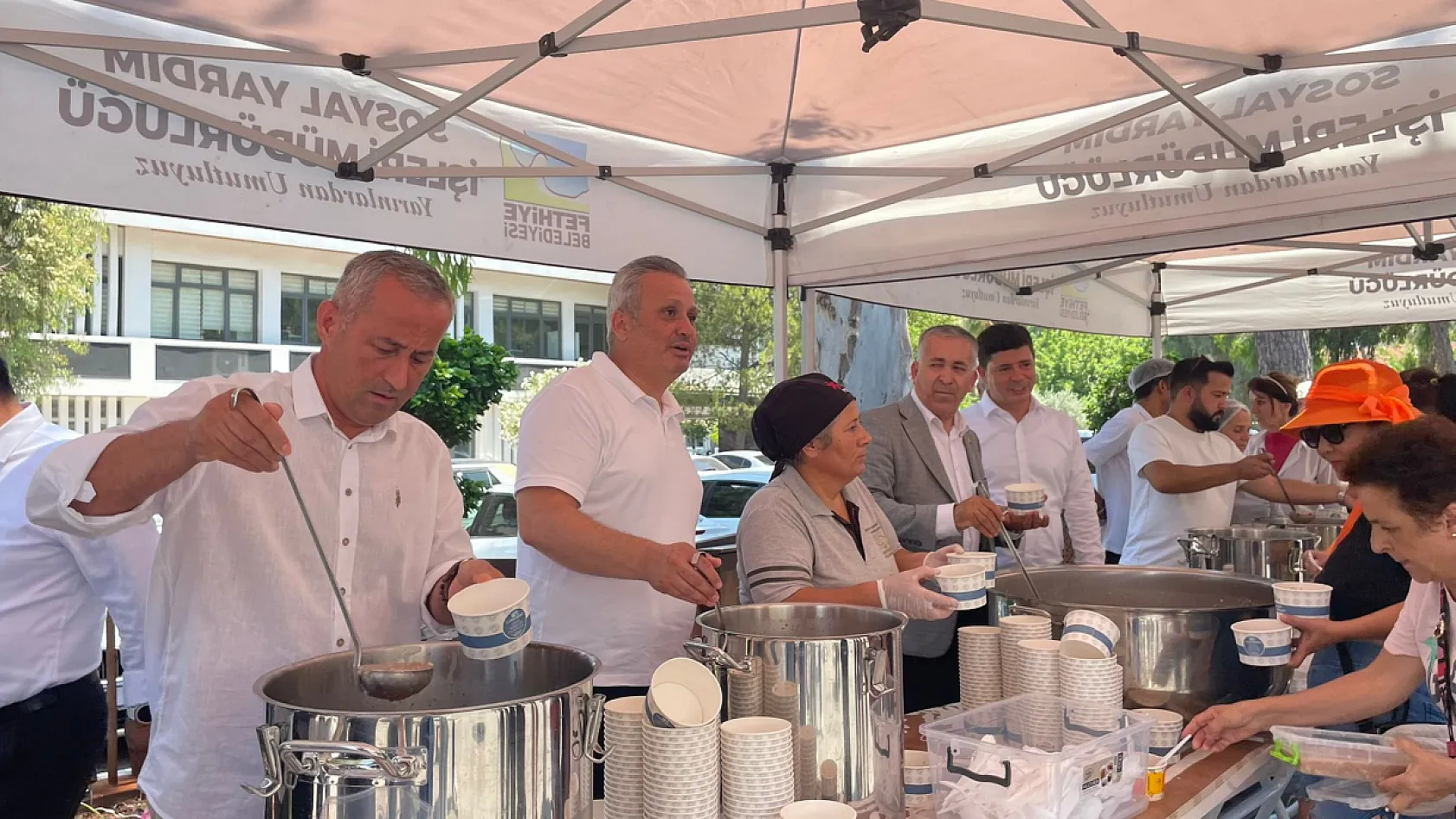 Fethiye Belediyesi'nden Muharrem Ayında Geleneksel Aşure İkramı