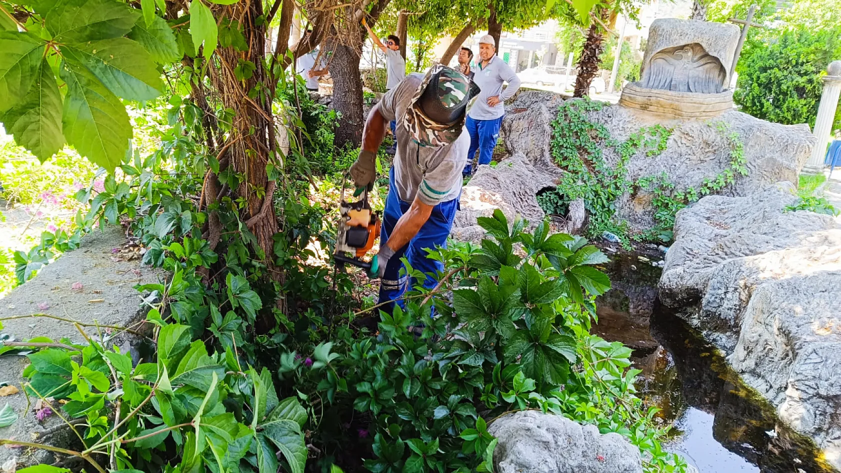 Fethiye Belediyesi'nden Zakkum Parkı'nda Peyzaj Düzenlemesi