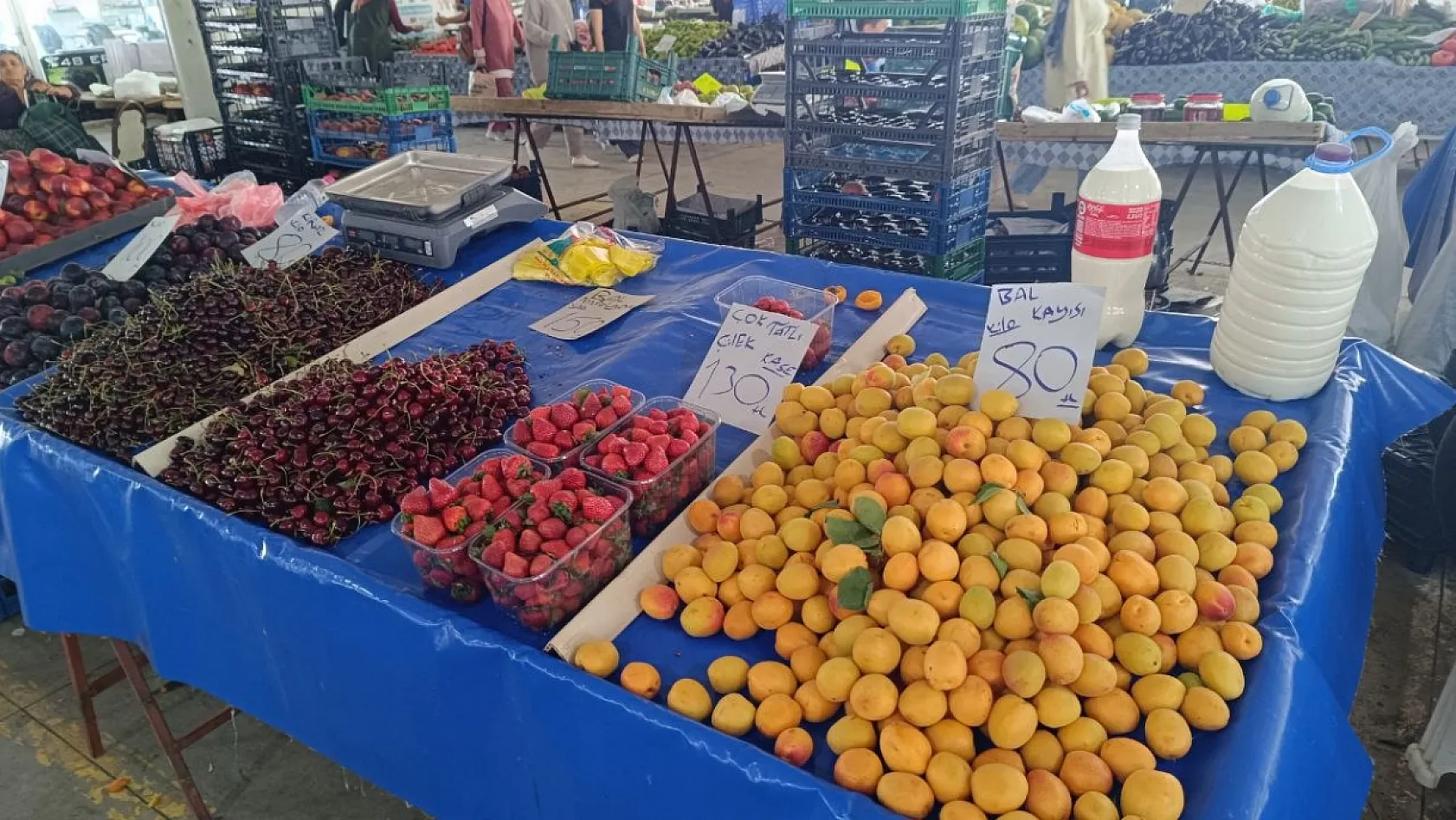 Fethiye Çalıca Pazarı'nda Güncel Fiyatlar: Erik 200 TL, Karpuz 20 TL