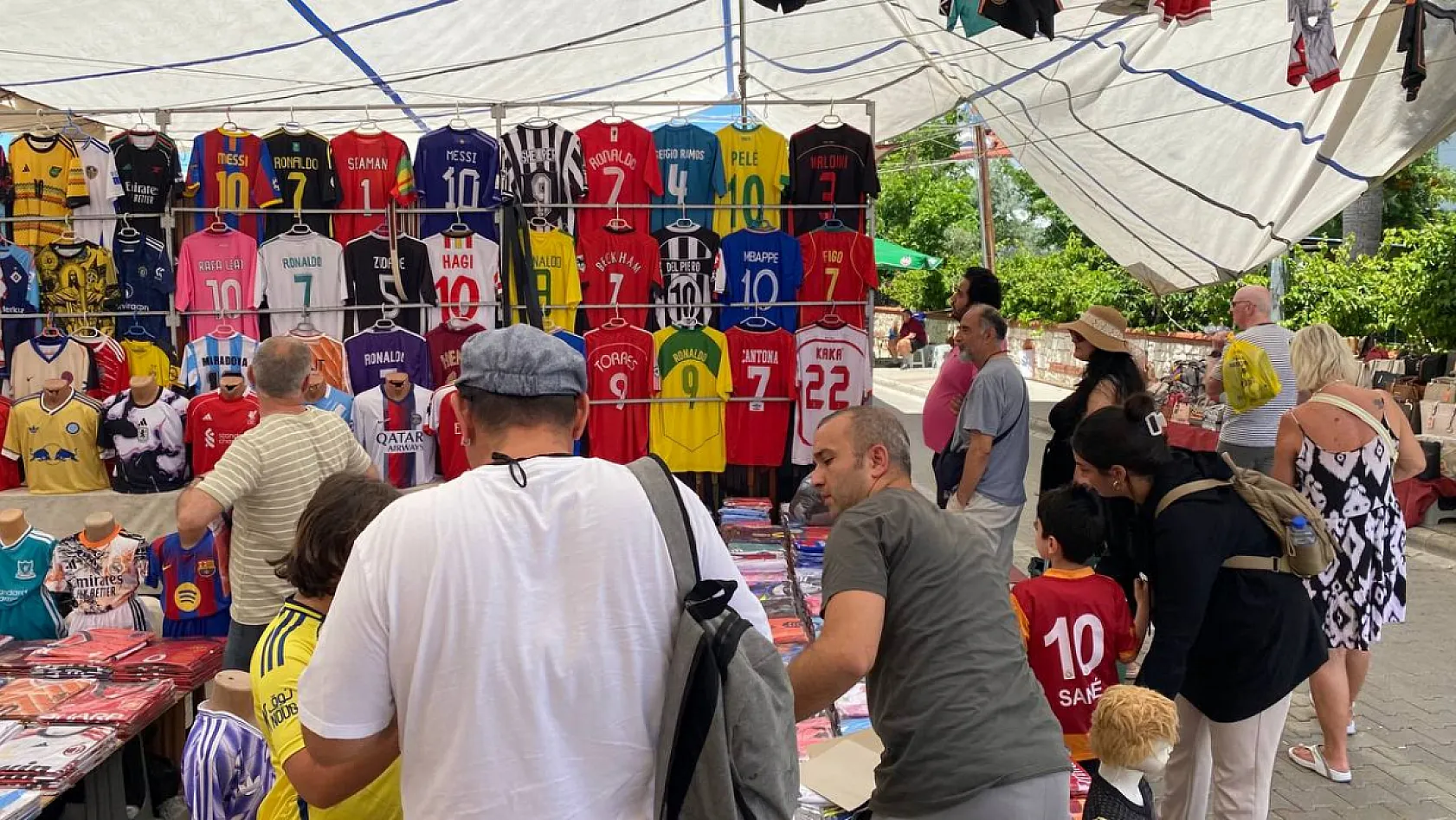 Fethiye Çalış Pazarı Esnafı Turizm Sezonundan Umduğunu Bulamadı