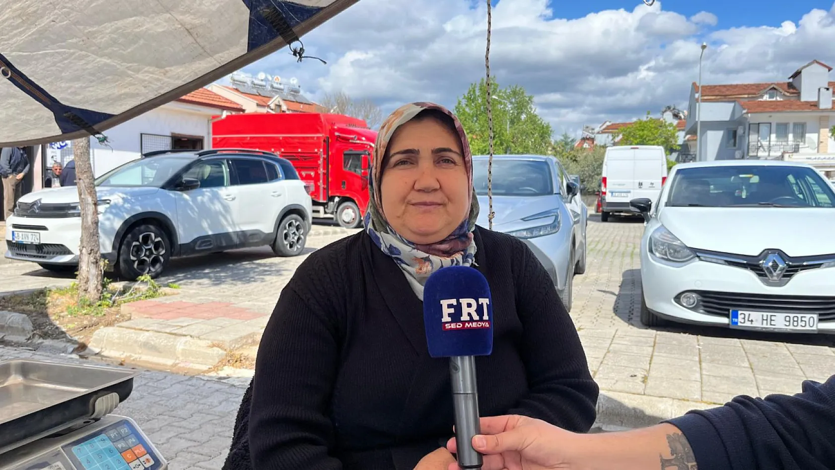 Fethiye Çalış Pazarı'nda Üretici İndirimle Ayakta Kalıyor