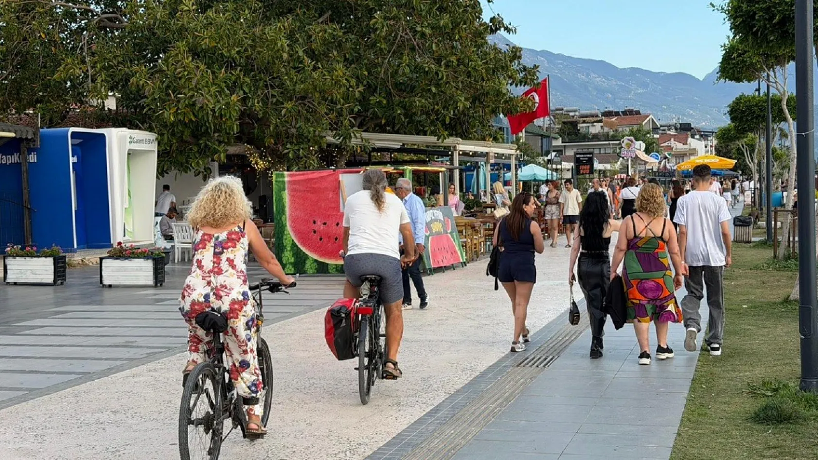 Fethiye Çalış Sahili'nde Bayram Yoğunluğu Yaşanıyor