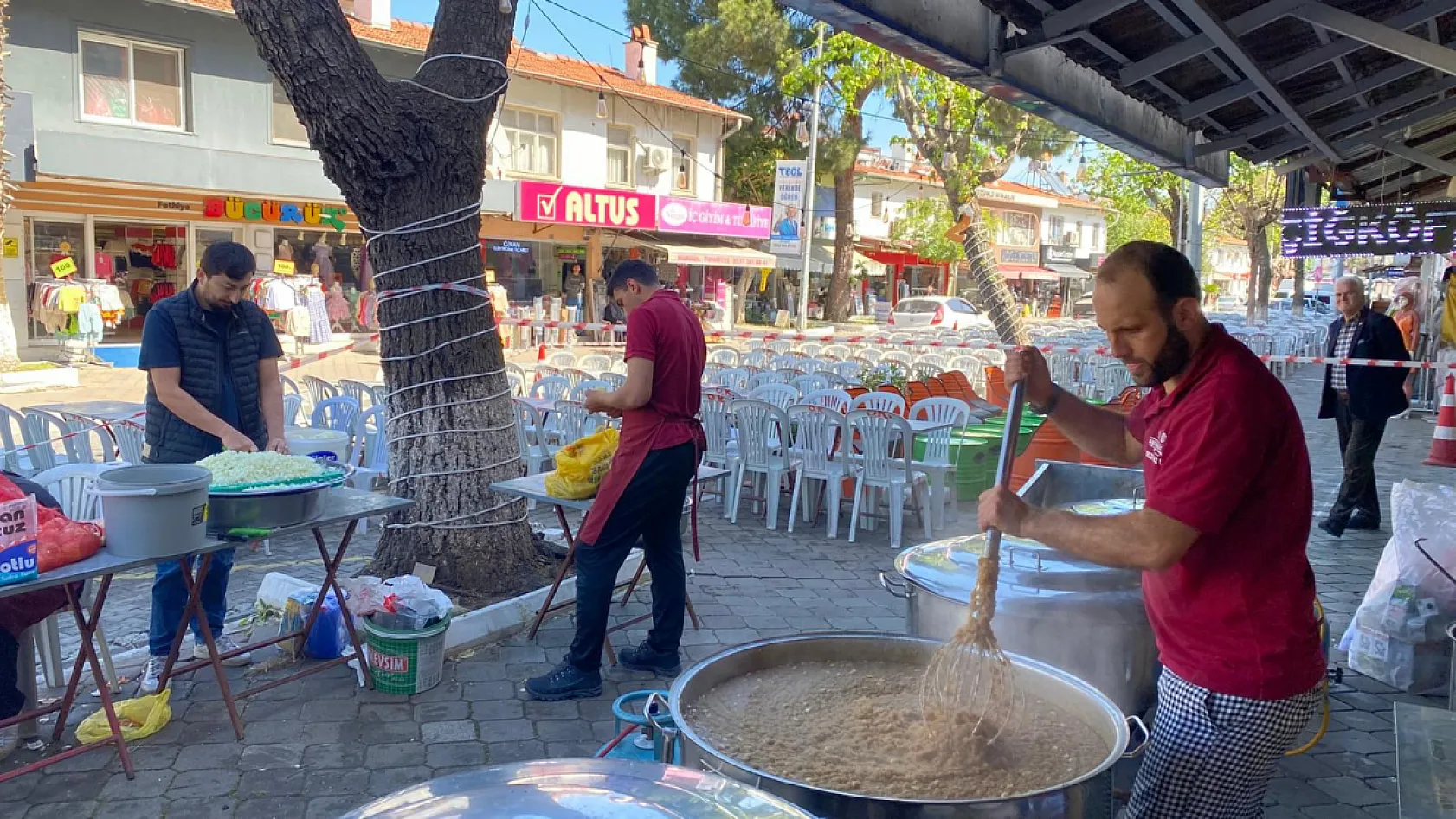 Fethiye Çarşı Caddesi Esnafından 3. Geleneksel İftar Daveti