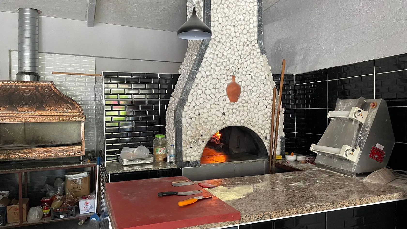Fethiye Çiftlik Mahallesi'nde Anadolu mutfağı sofraları ilgi görüyor