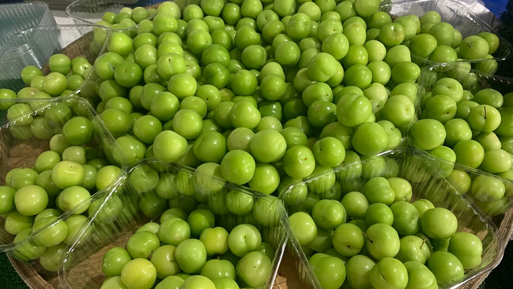 Fethiye Çiftlik Pazarı'nda tezgahlar doldu: Sebze ve meyvede günün fiyatları