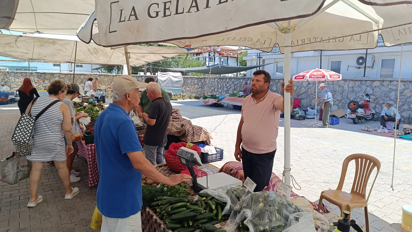 Fethiye Cuma Pazarı Esnafı Dertli: 'Mazot ve Gübre Maliyetleri Belimizi Büküyor'