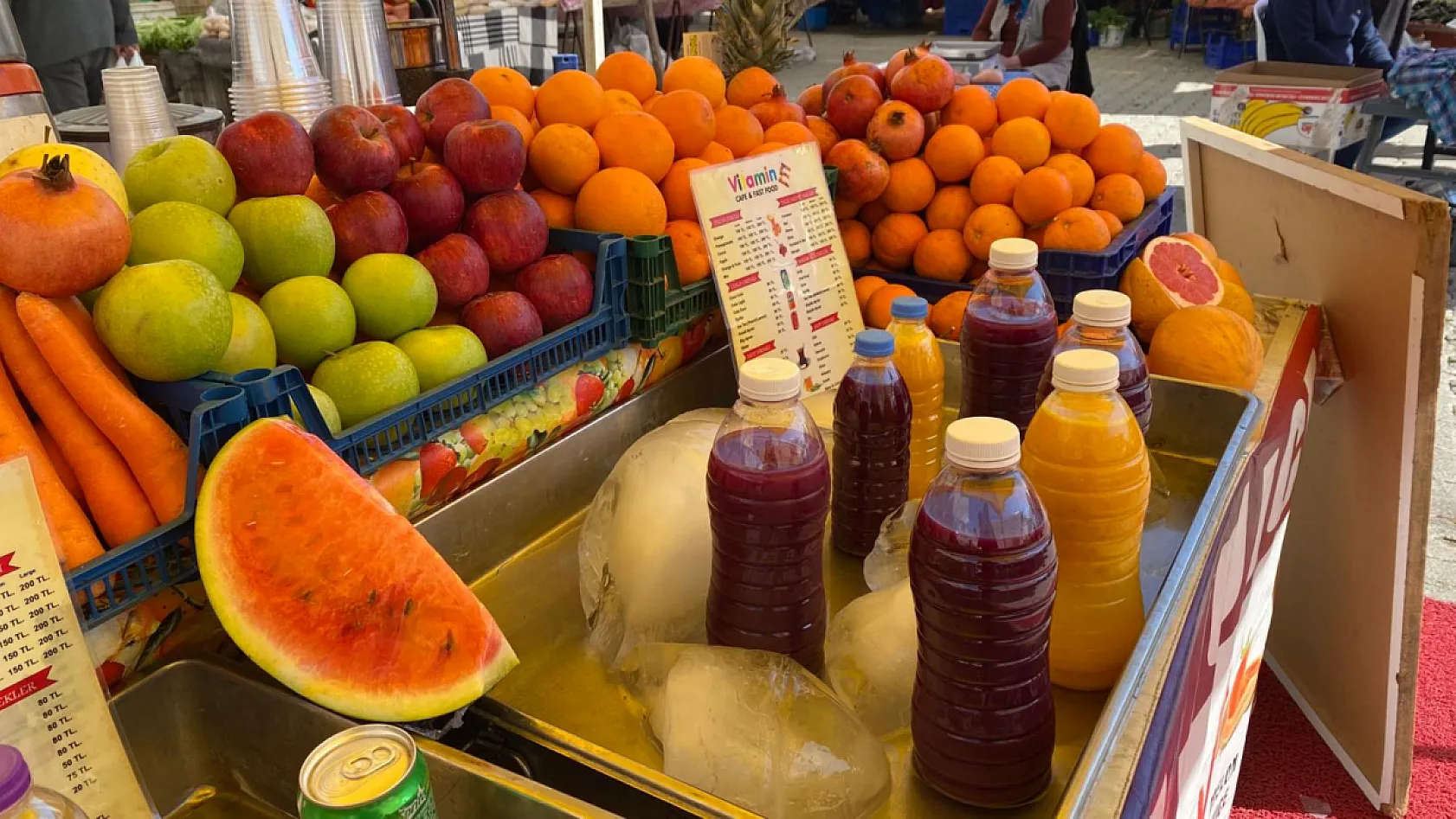 Fethiye Cuma Pazarı'nda vitamin tezgahı
