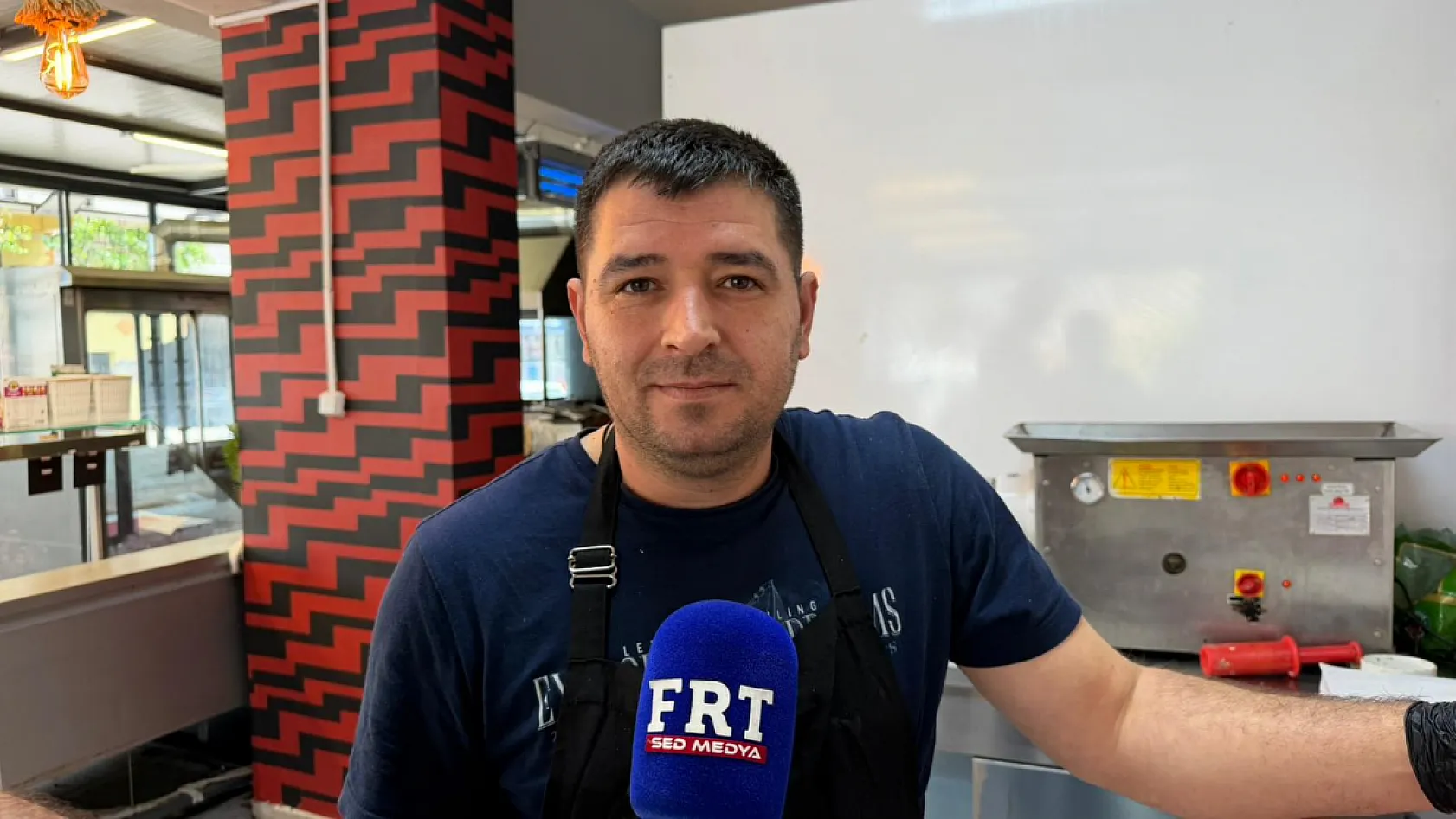 Fethiye'de 20 yıllık kasap Yüksel Tezcan'dan tavsiye: 'Et bir gün dinlendirilmeli'