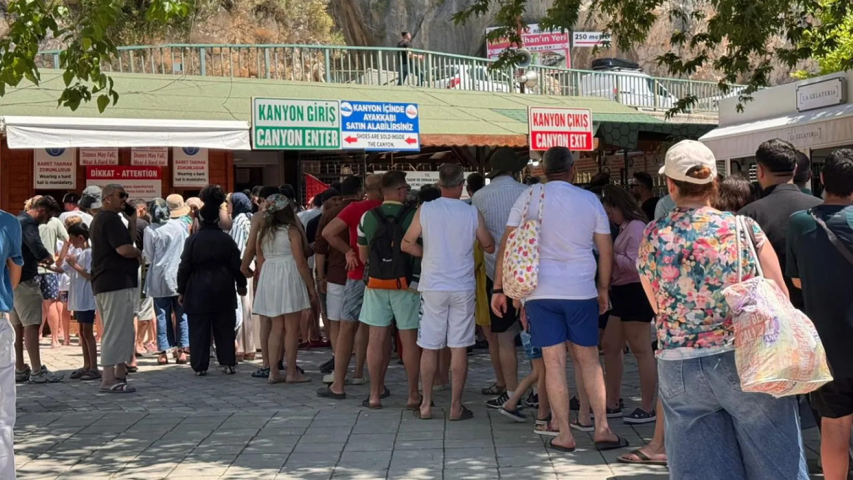 Fethiye'de 7 günde 8 bin 435 kişi yamaç paraşütü yaptı