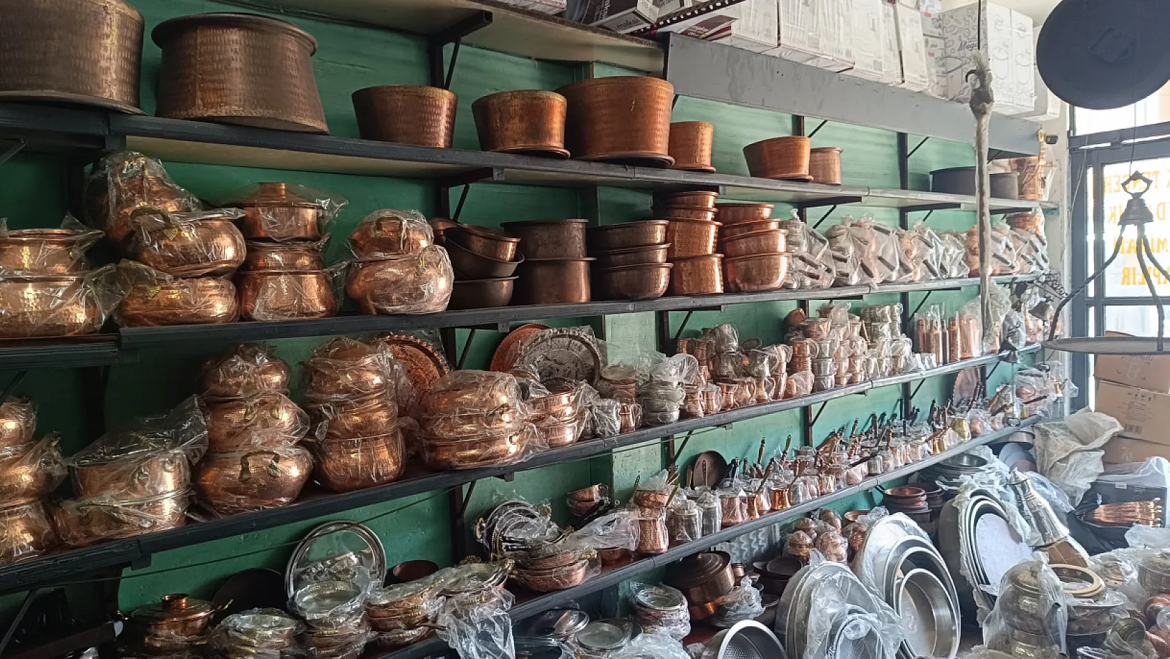Fethiye'de bakır ürünlere ilgi arttı ama usta bulmak zorlaşıyor