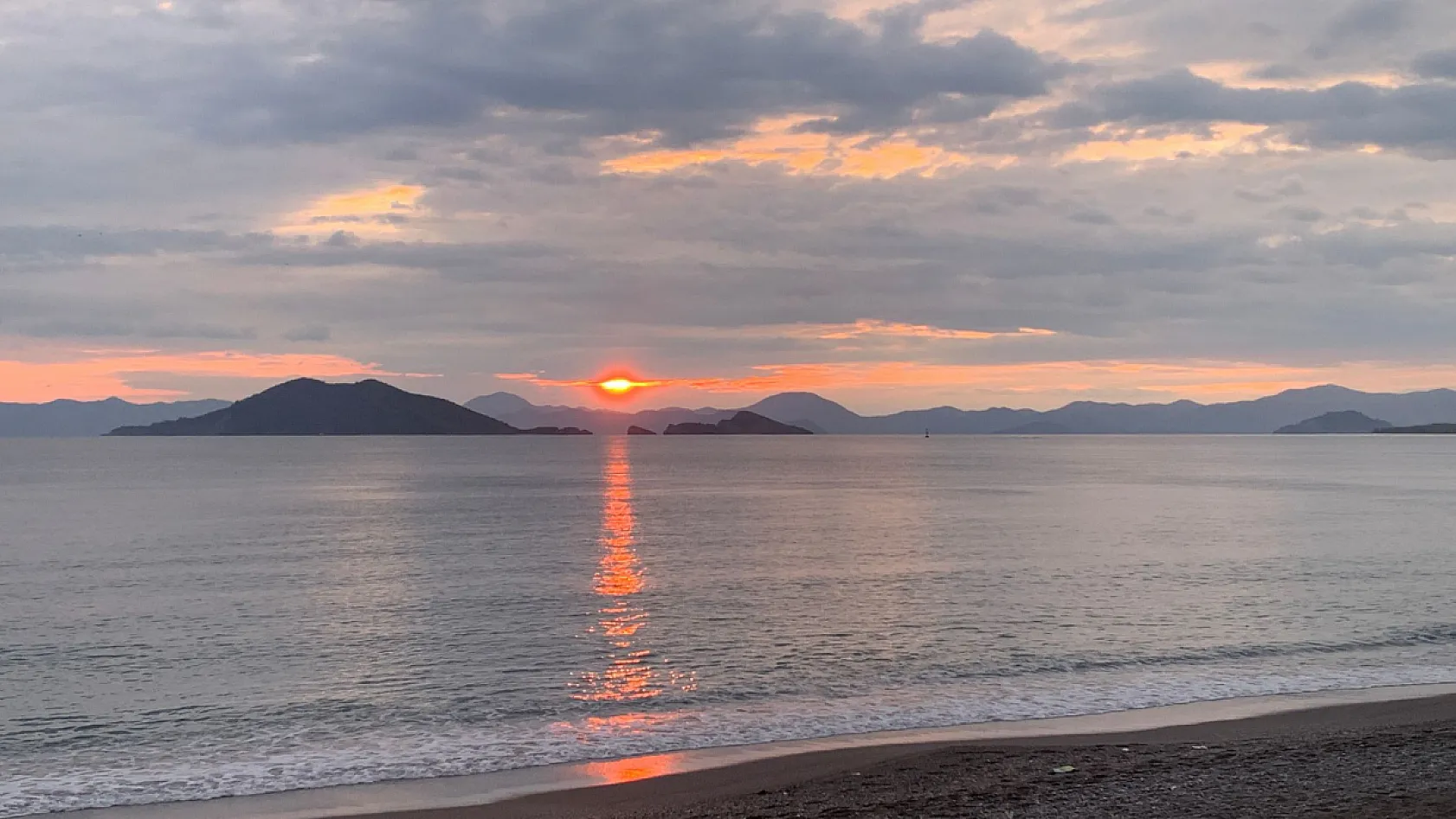 Fethiye'de bayram tatili Çalış Plajı'nda hareketliliği artırdı