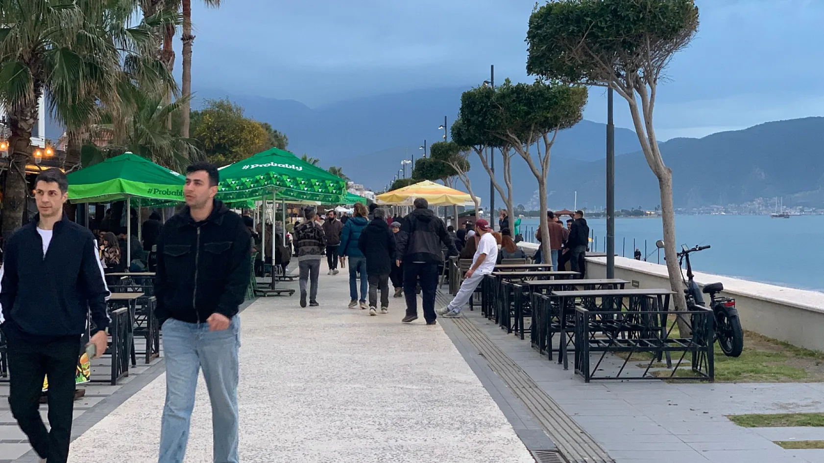 Fethiye'de bayram tatili Çalış Plajı'nda hareketliliği artırdı