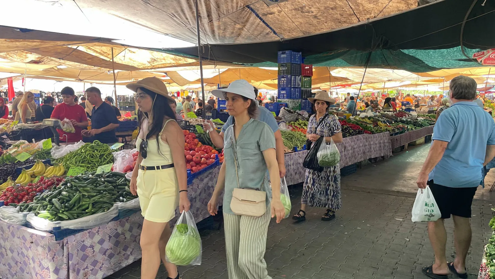 Fethiye'de Dört Kişilik Ailenin Pazar Masrafı 2 Bin TL'ye Yaklaştı! İşte Tezgahlardaki Son Rakamlar
