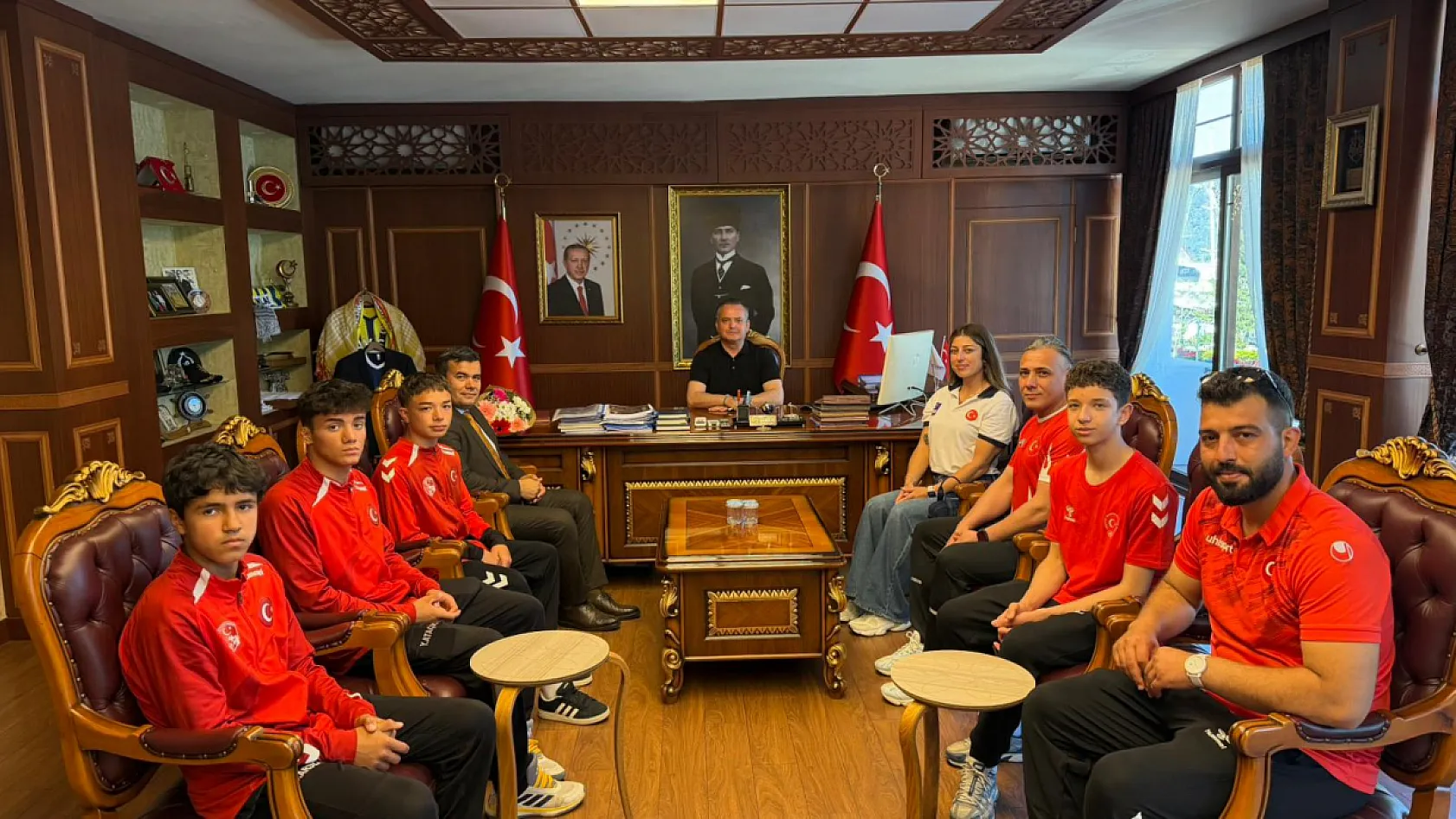 Fethiye'de Gençlik Haftası'nda Milli Sporculardan Kaymakam Akkaya'ya Ziyaret