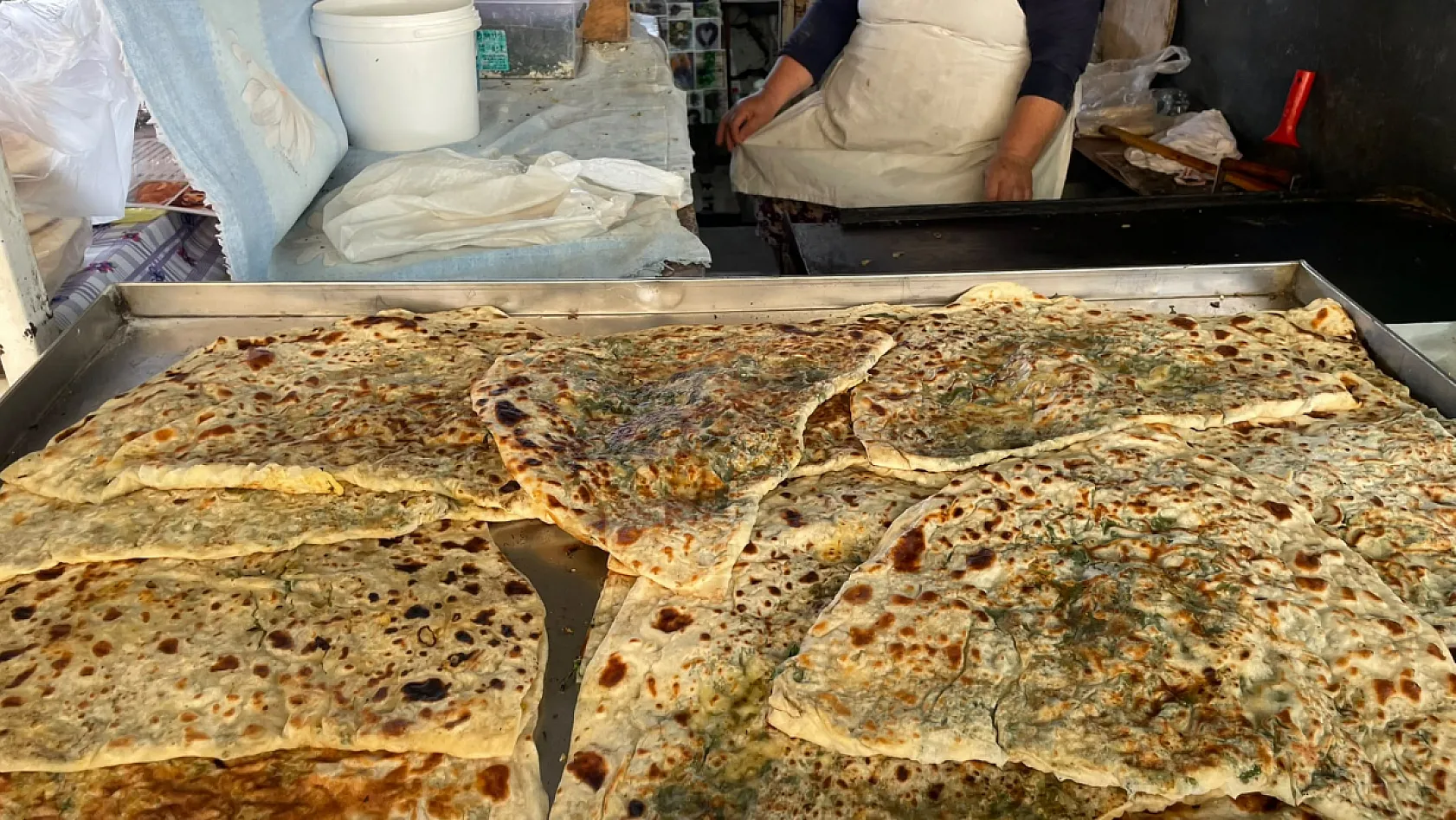 Fethiye'de gözleme tezgahlarında durgunluk: Esnaf eski yoğunluğu arıyor