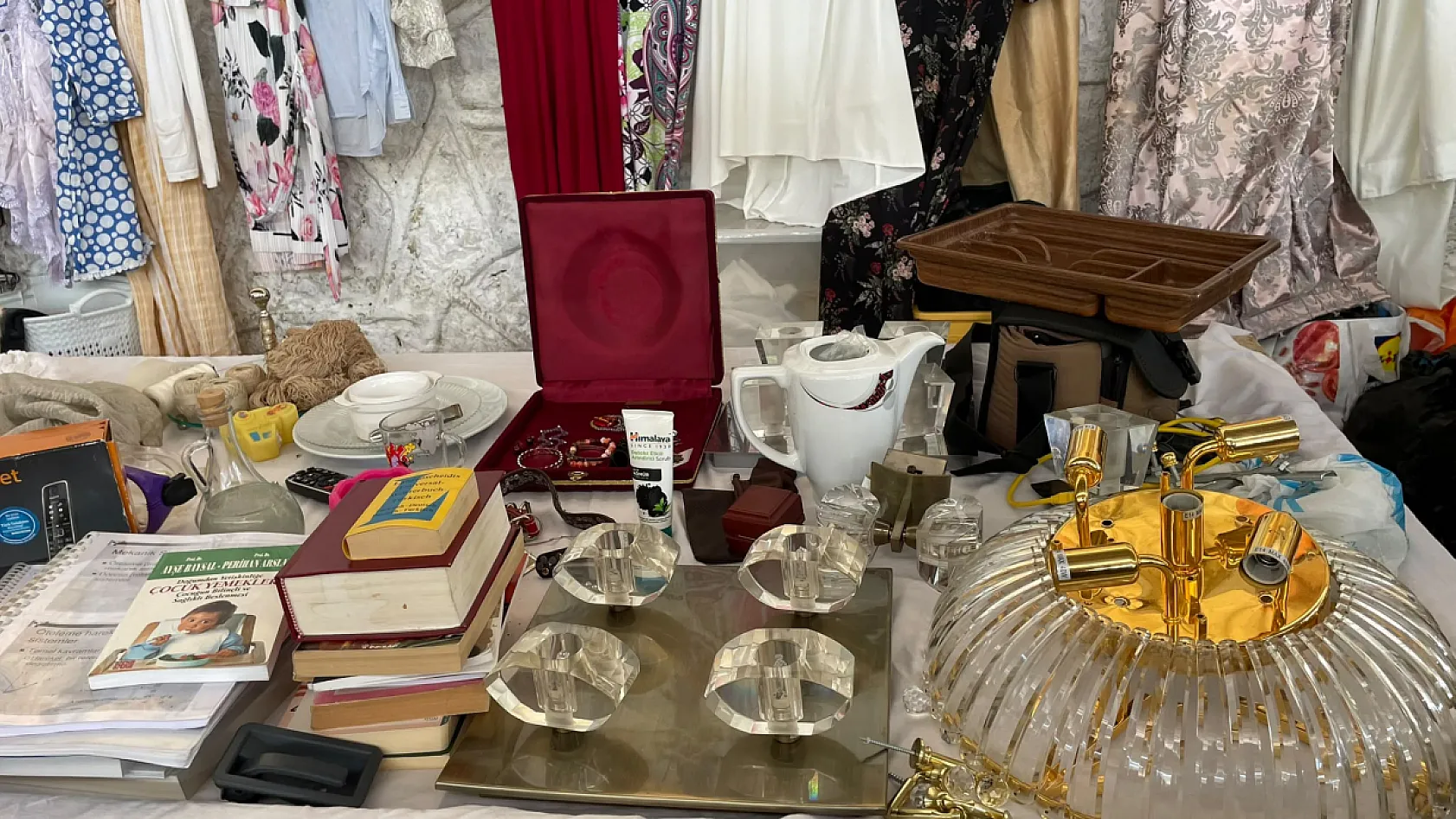 Fethiye'de 'İkinci El Pazarı'na yoğun ilgi: Hem bütçeye hem geri dönüşüme katkı
