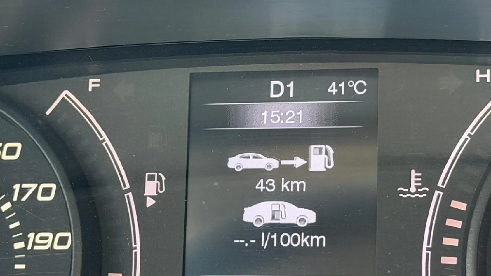 Fethiye'de kavurucu sıcaklık: Termometreler 41 dereceyi gösterdi