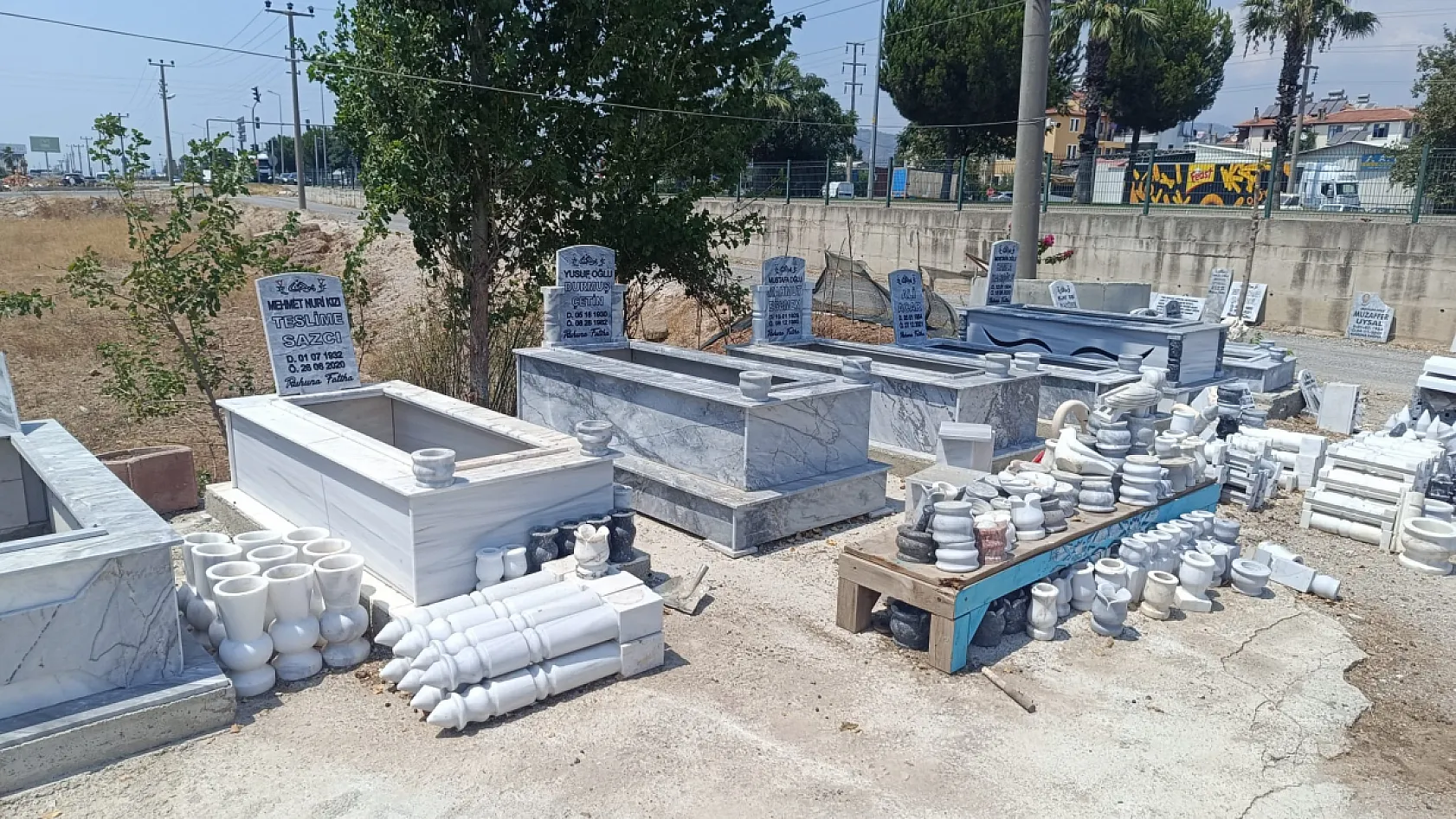 Fethiye'de mezar yapımında fiyatı taşın kalitesi belirliyor