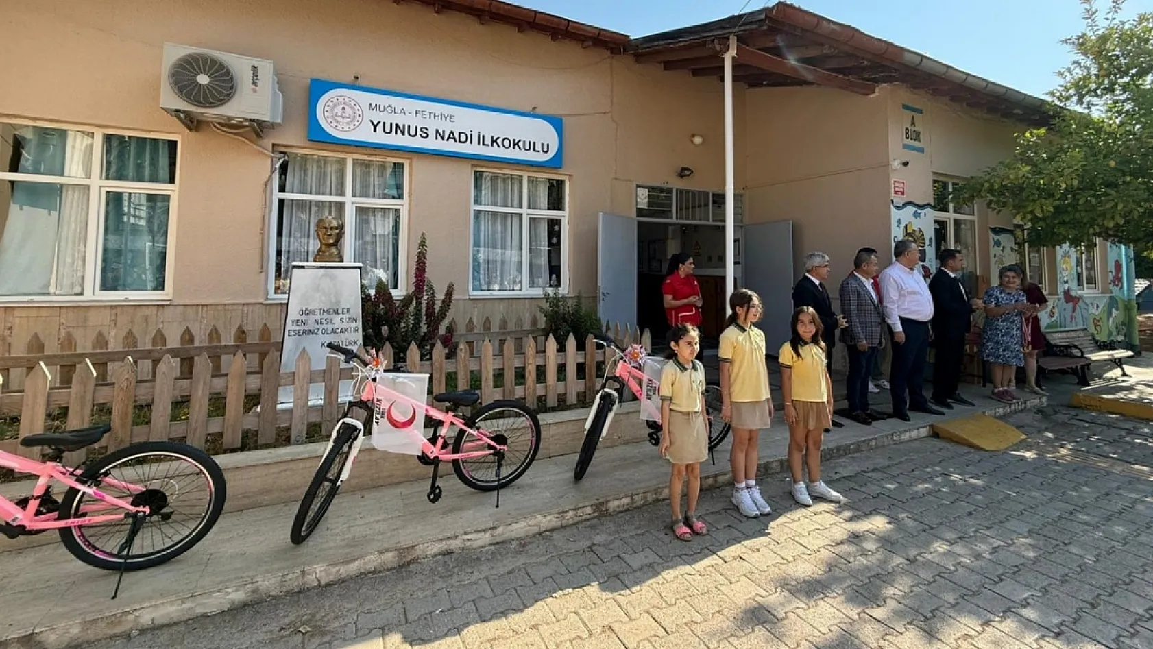 Fethiye'de minik yüreklerden büyük destek: Kan bağışı kampanyası
