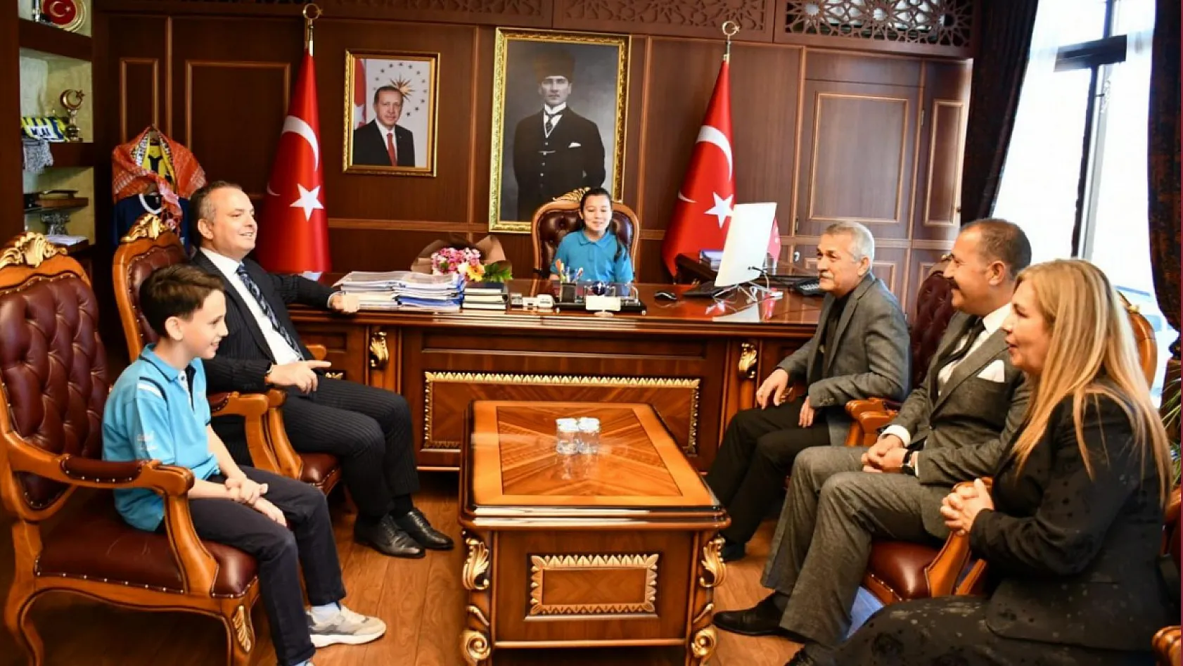 Temsili devir teslim: Fethiye'de minikler yönetimde